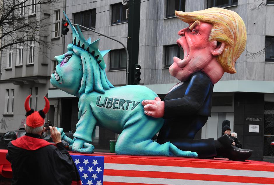 Karneval u Düsseldorfu 27. 02. 2017., tema je bio Donald Trump | Author: Federico Gambarini/DPA/PIXSELL