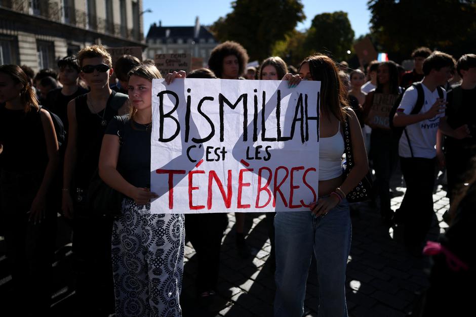 French high school and university students protest in Nantes | Author: Stephane Mahe