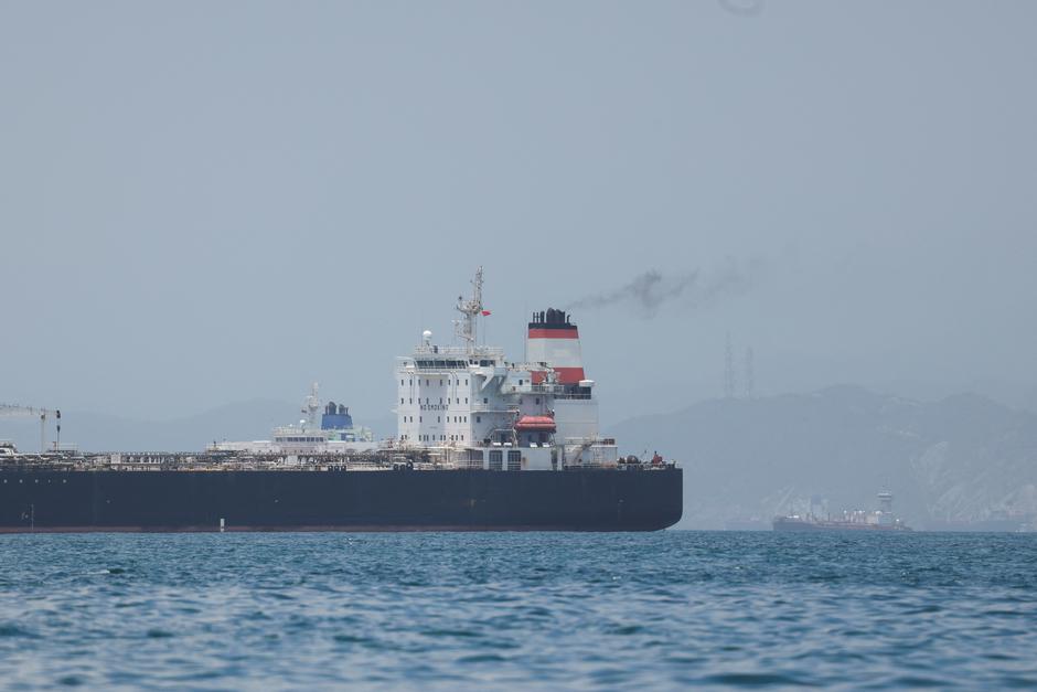 Venezuela's oil oversale saturates ports, leaves tankers waiting | Author: Leonardo Fernandez Viloria
