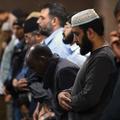 Muslimani minutom šutnje odaju počast žrtvama u Parizu
