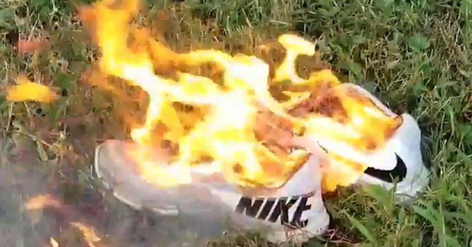 Zapaljene tenisice Nike
