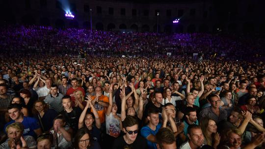 Koncert Parnog Valjka u Puli