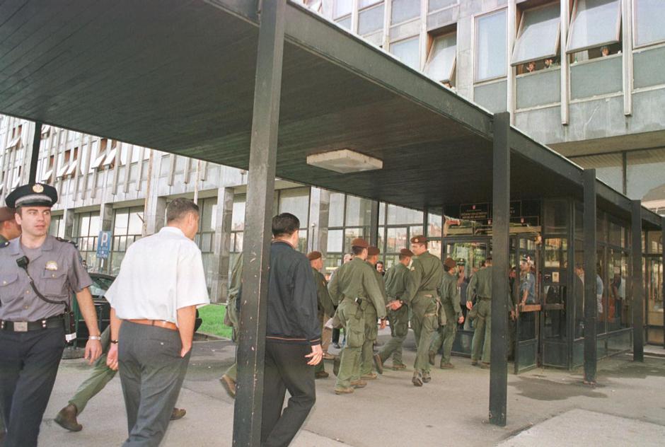 Zagreb: U Pala?i pravde ubio tri žene, jednu teško ranio, 22.09.1999. | Author: Igor Soban/HISTORY I/C