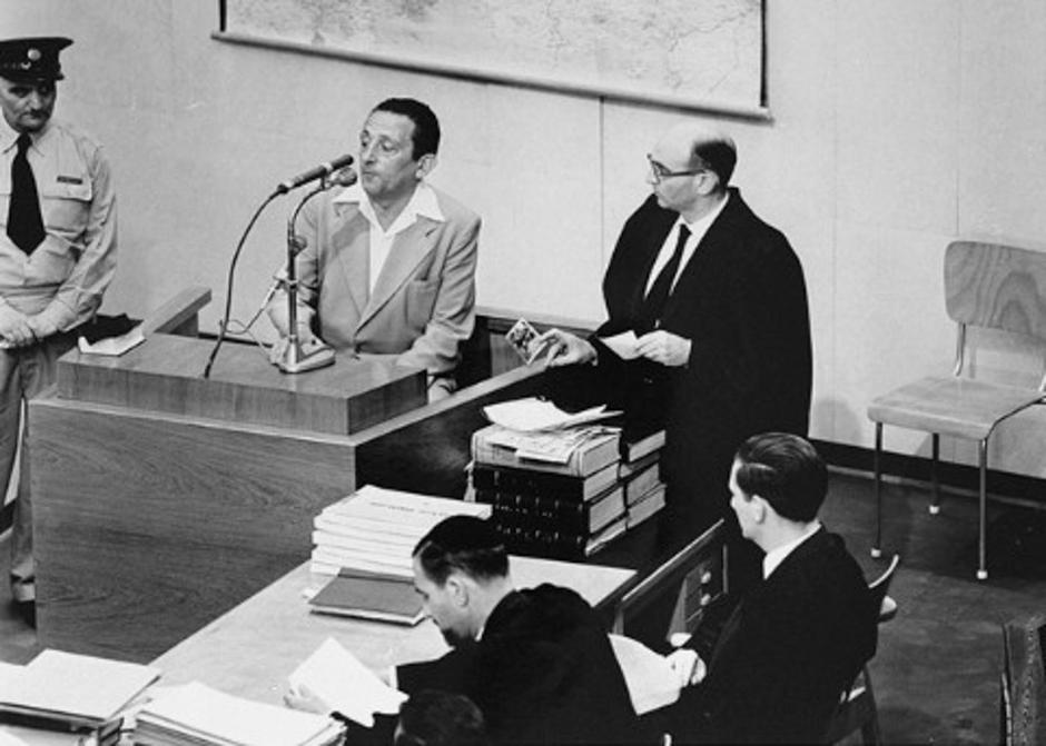 Gideon Hausner questions witness Henryk Ross during Eichmann-Trial USHMM No 65274 | Author: Profimedia