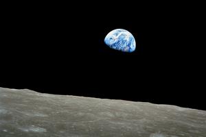 Fotografija Zemlje snimljene s Apolla 8 na Badnjak 1968. godine