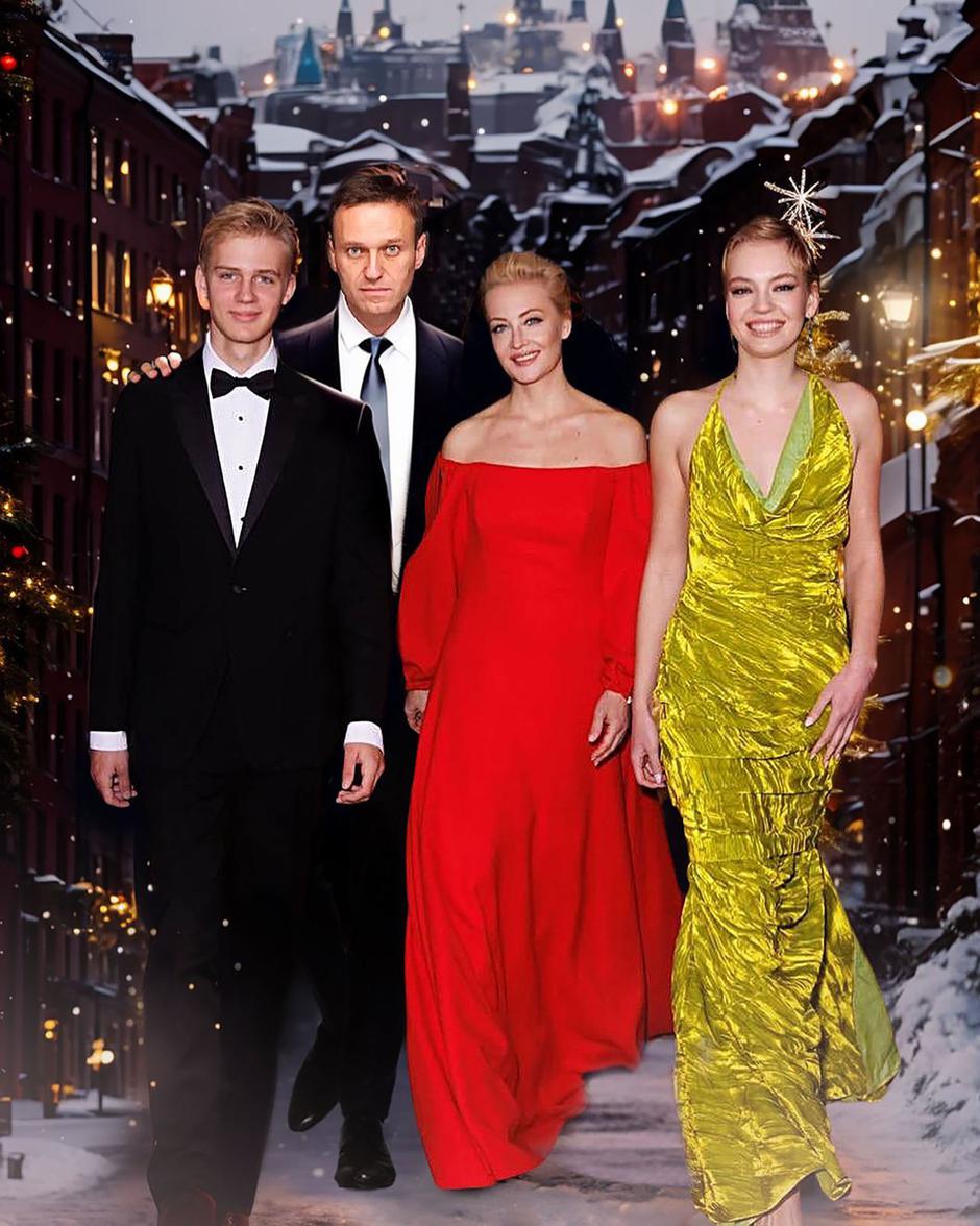 Alexei Navalny, Yulia Navalnaya pictured with their children in 2021 | Author: Profimedia
