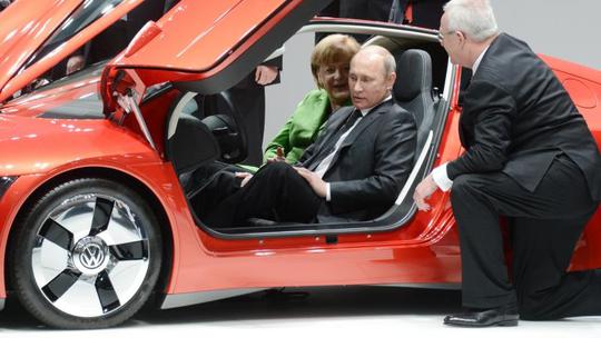 Vladimir Putin i Angela Merkel