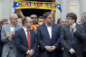 Katalonski predsjednik Carles Puigdemont, prvi zdesna