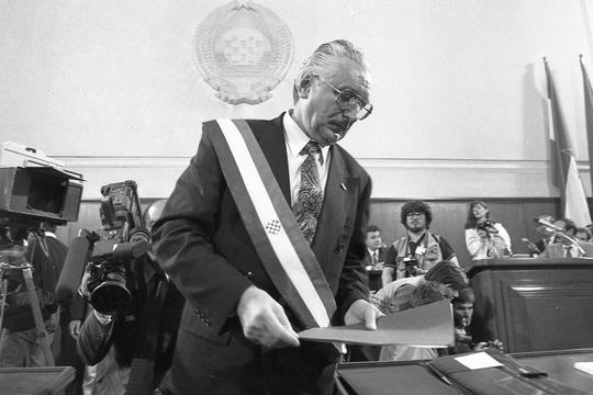 Zagreb: Govor Franje Tuđmana u Saboru 1990. godine