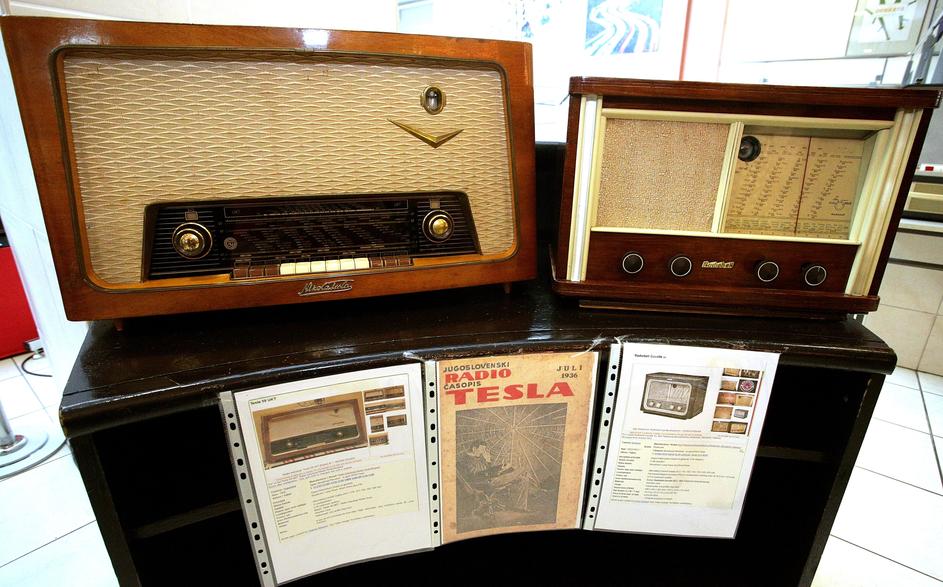 Zagreb: Izložba starih vintage radioaparata Radiodifuzija u Galeriji Vladimir Filakovac