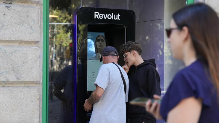Revolut has reached 27 ATMs of its own in Barcelona