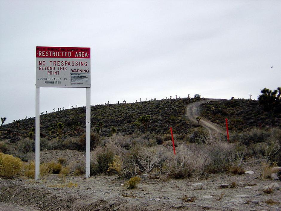 Oznaka zabrane pristupa Area 51 | Author: Wikipedia Commons