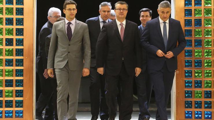 Mandatar Orešković dolazi kod predsjednice u pratnji čelnika Mosta i Domoljubne koalicije