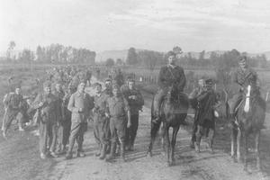 . Srpskohrvatski / ??????????????: Borci bataljona Garibaldi na putu prema Beogradu, u ?ijem su osloba?anju u?estvovali oktobra 1944. 1944. Unknown 26 Italian Partisans on the road to Belgrade 1944