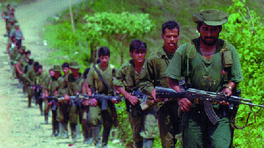 Gerilci FARC-a u kontroli svog teritorija 1998.