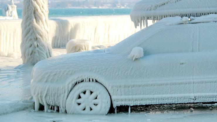 Smrznuti auto