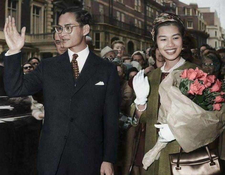 Kralj Bhumibol Adulyadej sa suprugom Sirikit