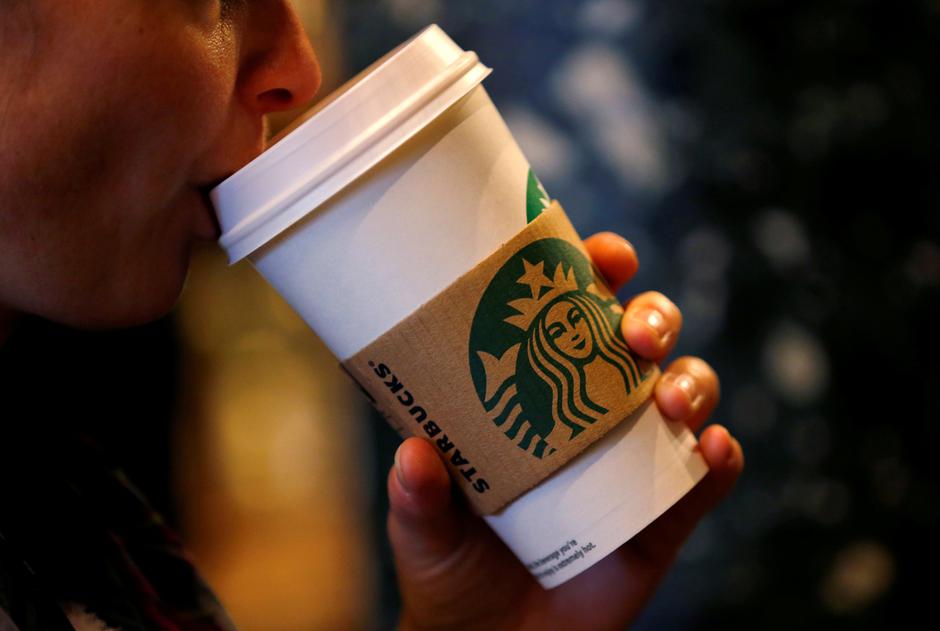Starbucks | Author: Andrew Winning/REUTERS/PIXSELL