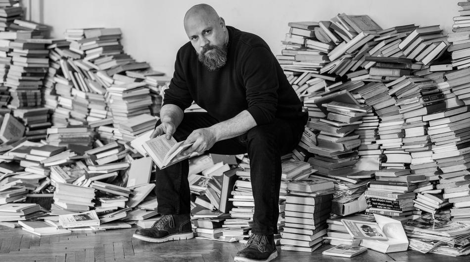 Tko je taj čovjek? U Njemačkoj je marširalo na stotine malih vitezova s brčićima