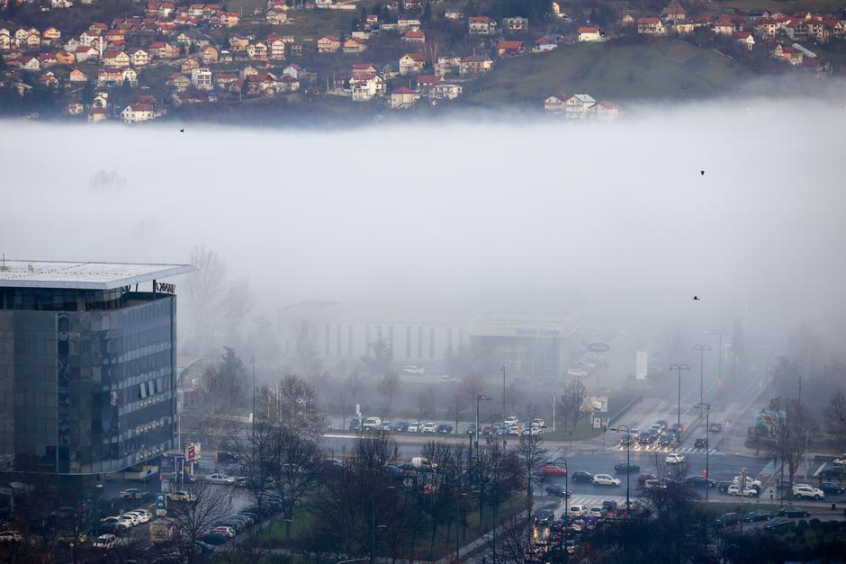 Sarajevo: Dijelovi grada potpuno su prekriveni maglom | Author: Armin Durgut/PIXSELL