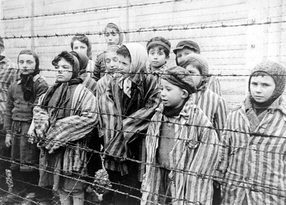 Blizanci koji su uspjeli preživjeti Auschwitz | Author: Public Domain