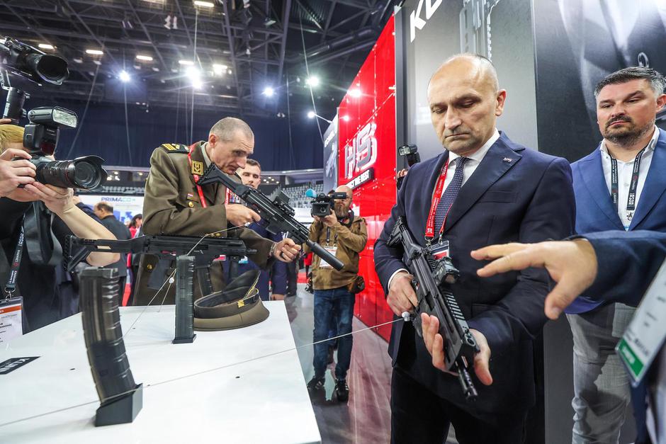 Zagreb: Obilazak Međunarodne izložbe naoružanja i vojne opreme ASDA u Areni zagreb | Author: Slavko Midzor/PIXSELL