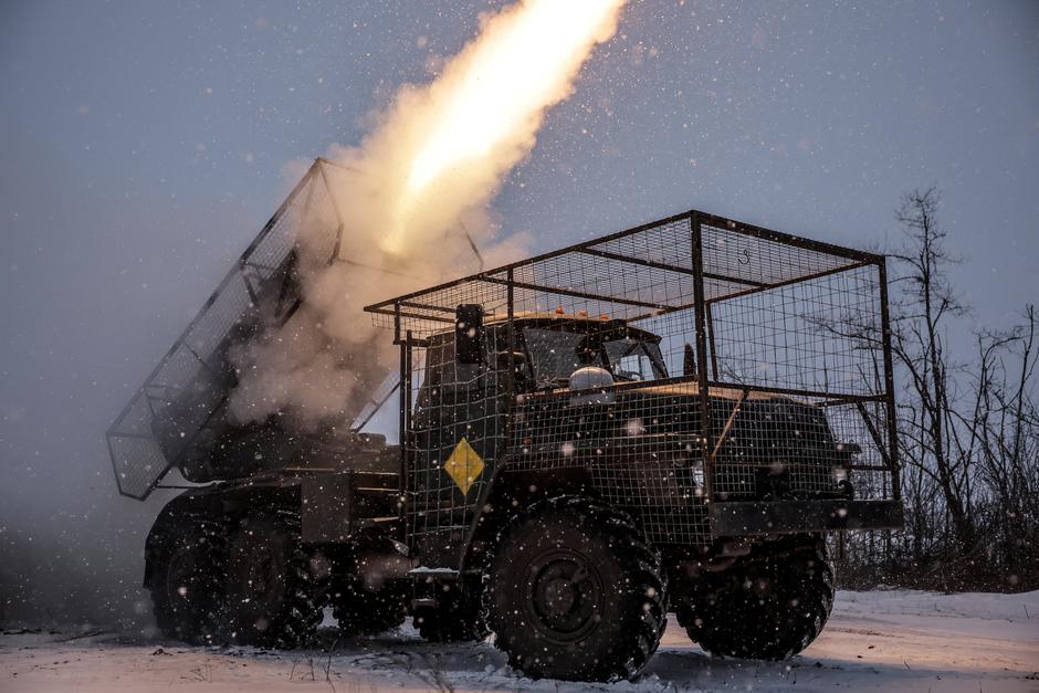 Ukrainian servicemen fire a Grad MLRS towards Russian troops near the frontline town of Chasiv Yar | Author: UKRAINIAN ARMED FORCES