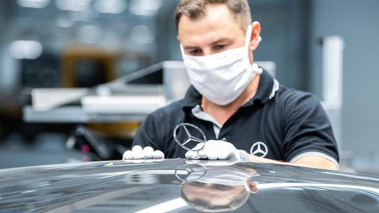 Opening of the Factory 56, automobilka, továrna, Mercedes, Daimler, výroba, auta, S-Class