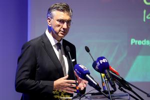 Predsjednik Vlade Andrej Plenković sudjelovao je na svečanoj sjednici povodom proslave Dana grada Crikvenice