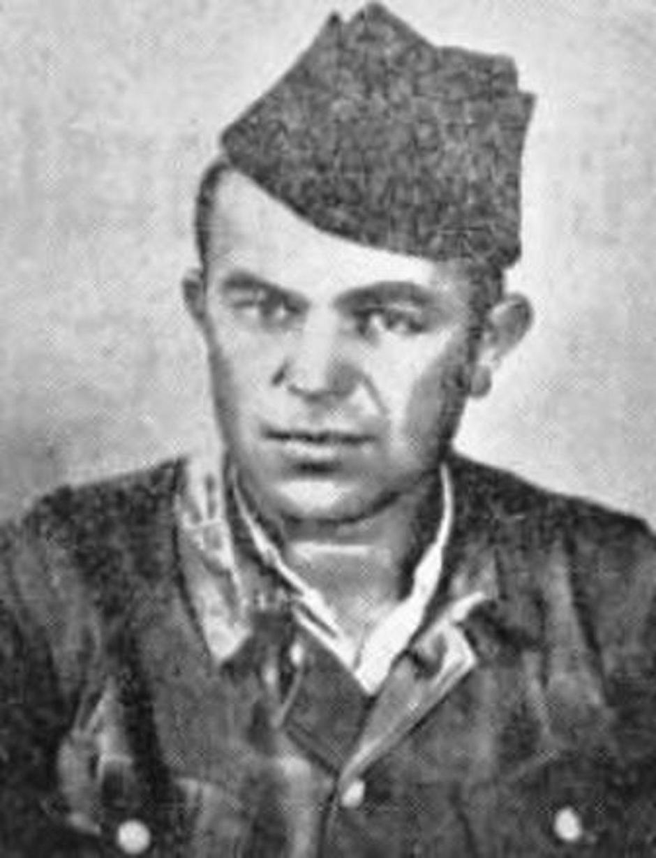 A historical reference to Franjo Kluz, a Yugoslav Partisan pilot and national hero during World War II, recognized for his role in resistance movements and early aviation history. | Author: Profimedia