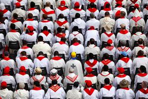 Svećenici u Vatikanu