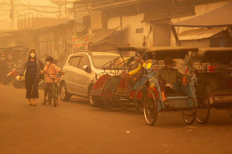 Haze due to wildfires in Palangka Raya, Central Kalimantan | Author: Arief Rahman Septian Prathama