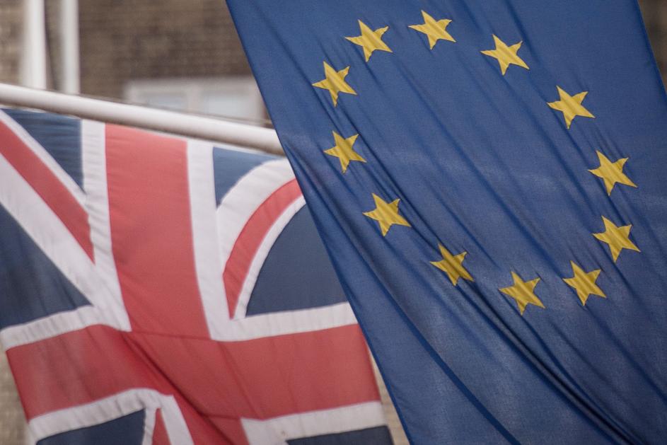 Zastave EU i Velike Britanije