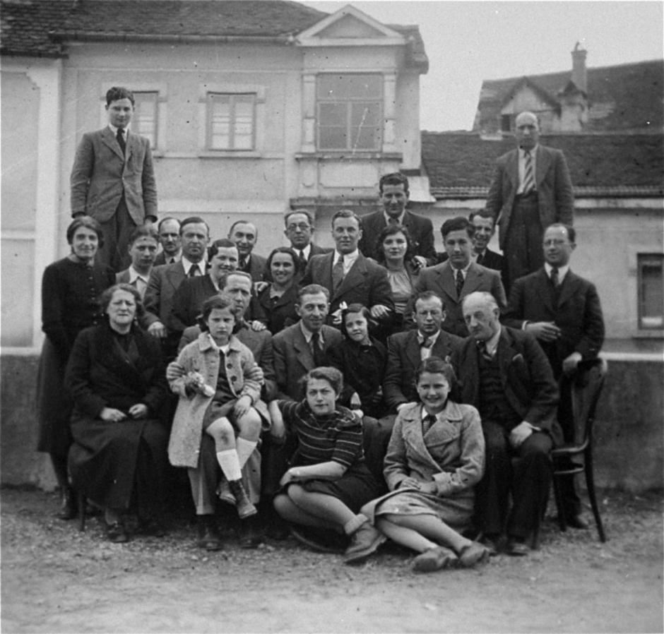 Židovske izbjeglice iz Austrije u selu na sjeveru Hrvatske | Author: United States Holocaust Memorial Museum