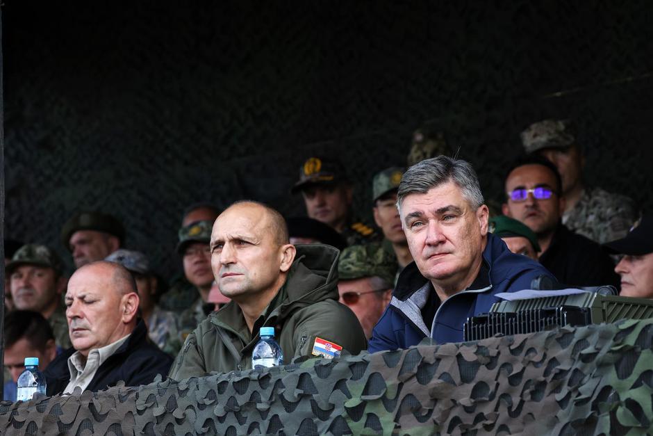 Slunj: Demonstracija sposobnosti manevra i borbene moći svih novonabavljenih sustava OSRH | Author: Zeljko Lukunic/PIXSELL