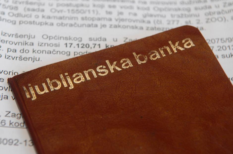 Štedna knjižica Ljubljanske banke | Author: Dino Stanin/PIXSELL
