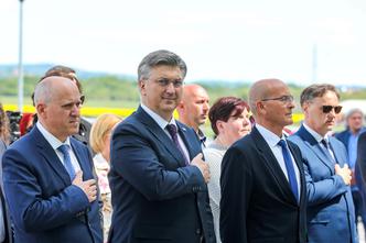 Umag: Premijer Plenković na svečanosti primopredaje ključeva stanarima POS-ovih stanova 