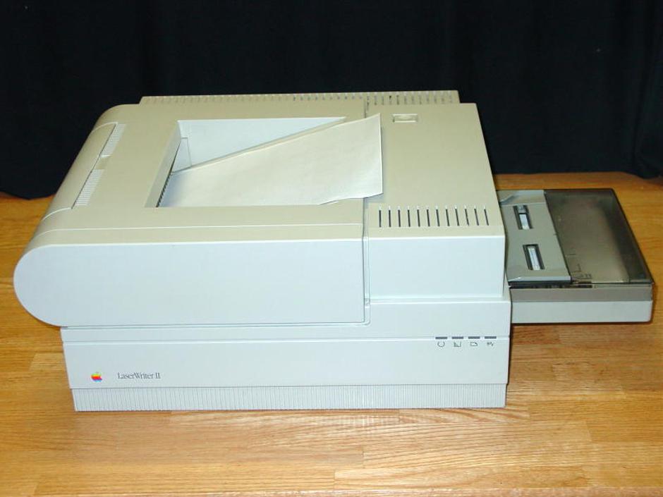 Apple LaserWriter | Author: CC BY-SA 3.0