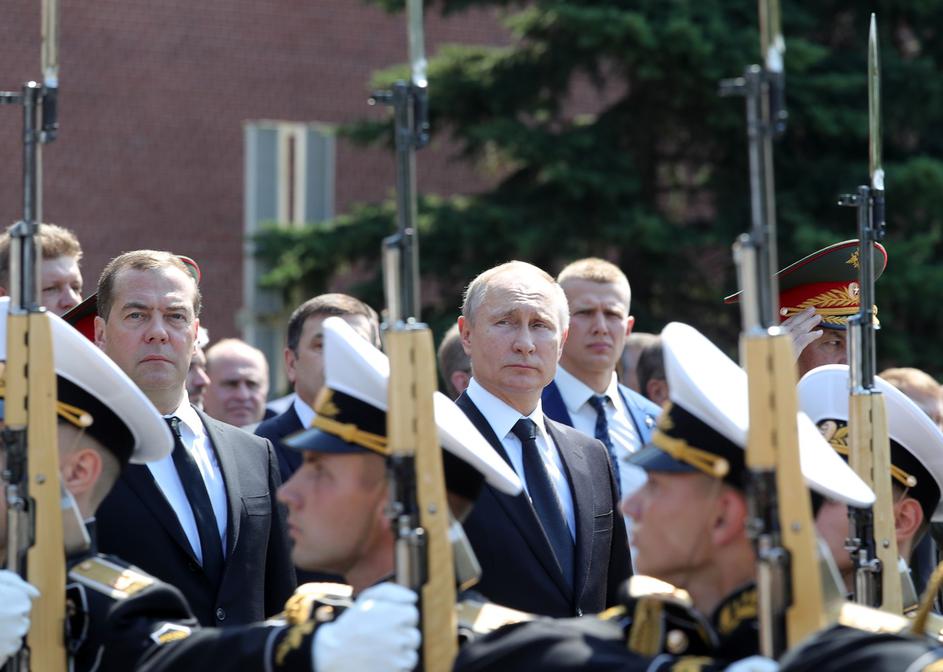 Russian President Putin lays flowers at Tomb of the Unknown Soldier on Day of Memory and Sorrow