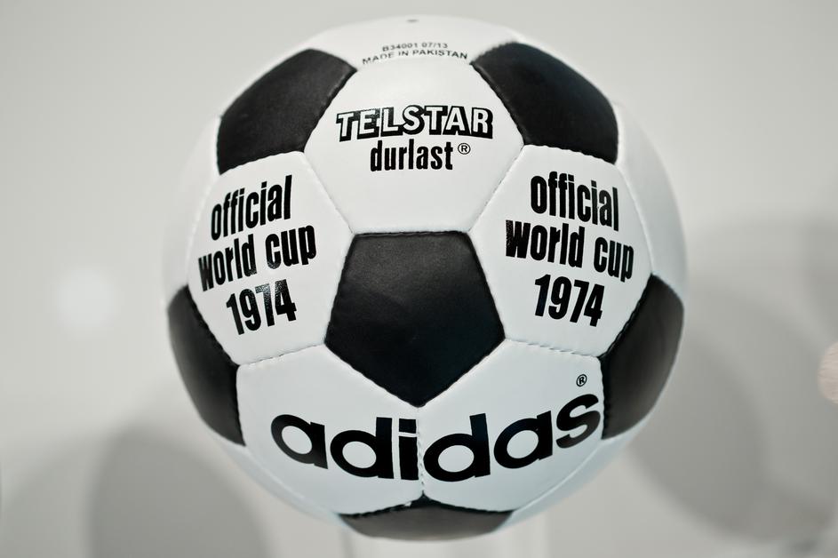 Razvoj nogometnih lopti kroz povijest
