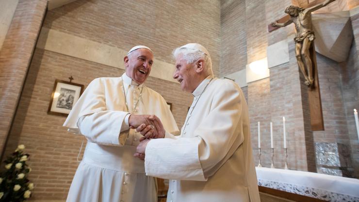 Papa Franjo i umirovljeni Benedikt XVI