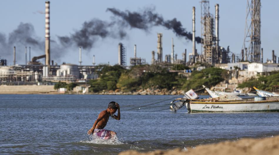 Najve&cacute;i gubitnik u ratu je Kina. Naftu iz Irana su uvozili skrivenim flotama