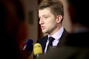 Ministar financija Zdravko Marić daje izjavu za medije